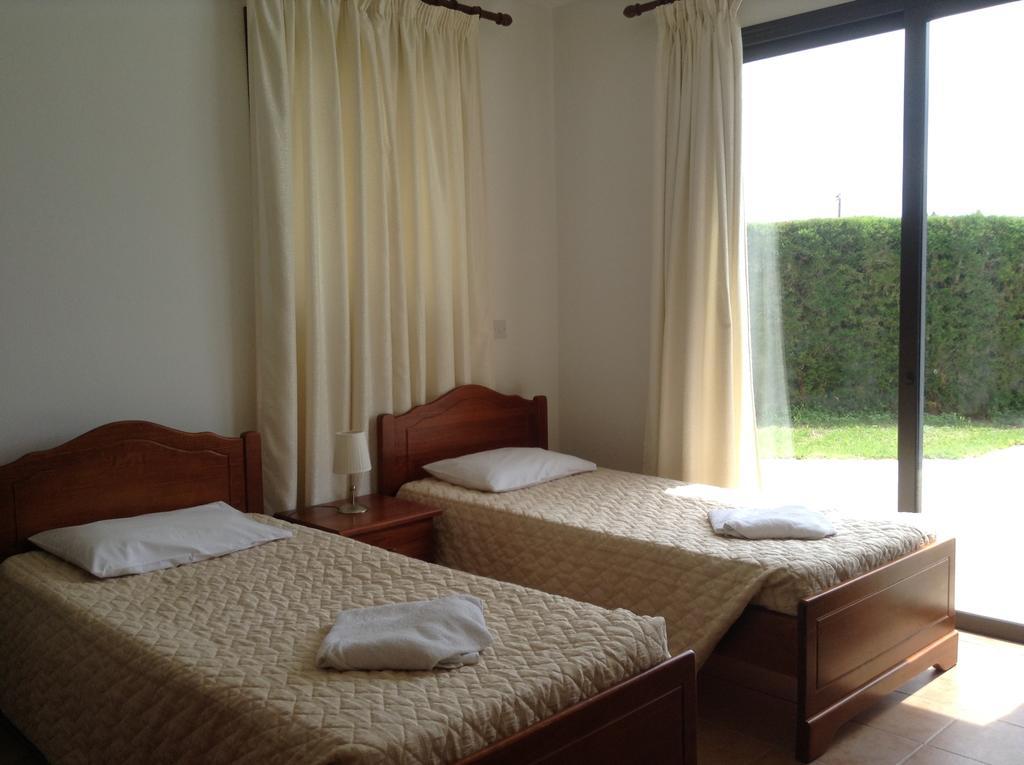 Aura Holiday Villas Paphos Cameră foto